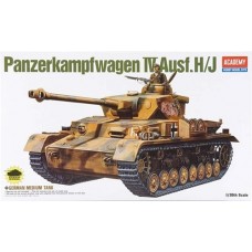 AC 13234 (1328) PANZERKAMPWAGER IV 1/35