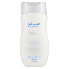 จอห์นสัน Johnson's โลชั่น จอห์นสัน บอดี้ แคร์ เนชอรัลลี่ไวท์ บอดี้ โลชั่น 200 มล.